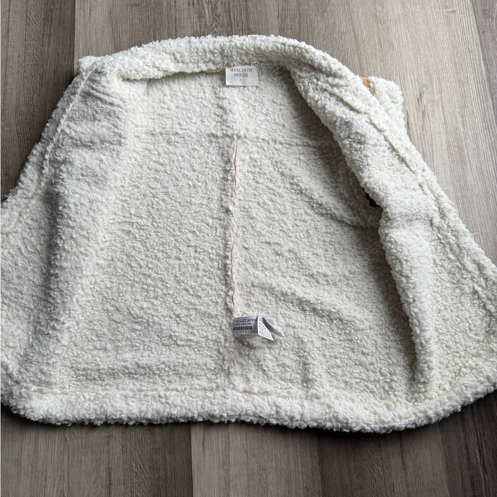 Tan and White Shearling Vest - Picture 8 of 9